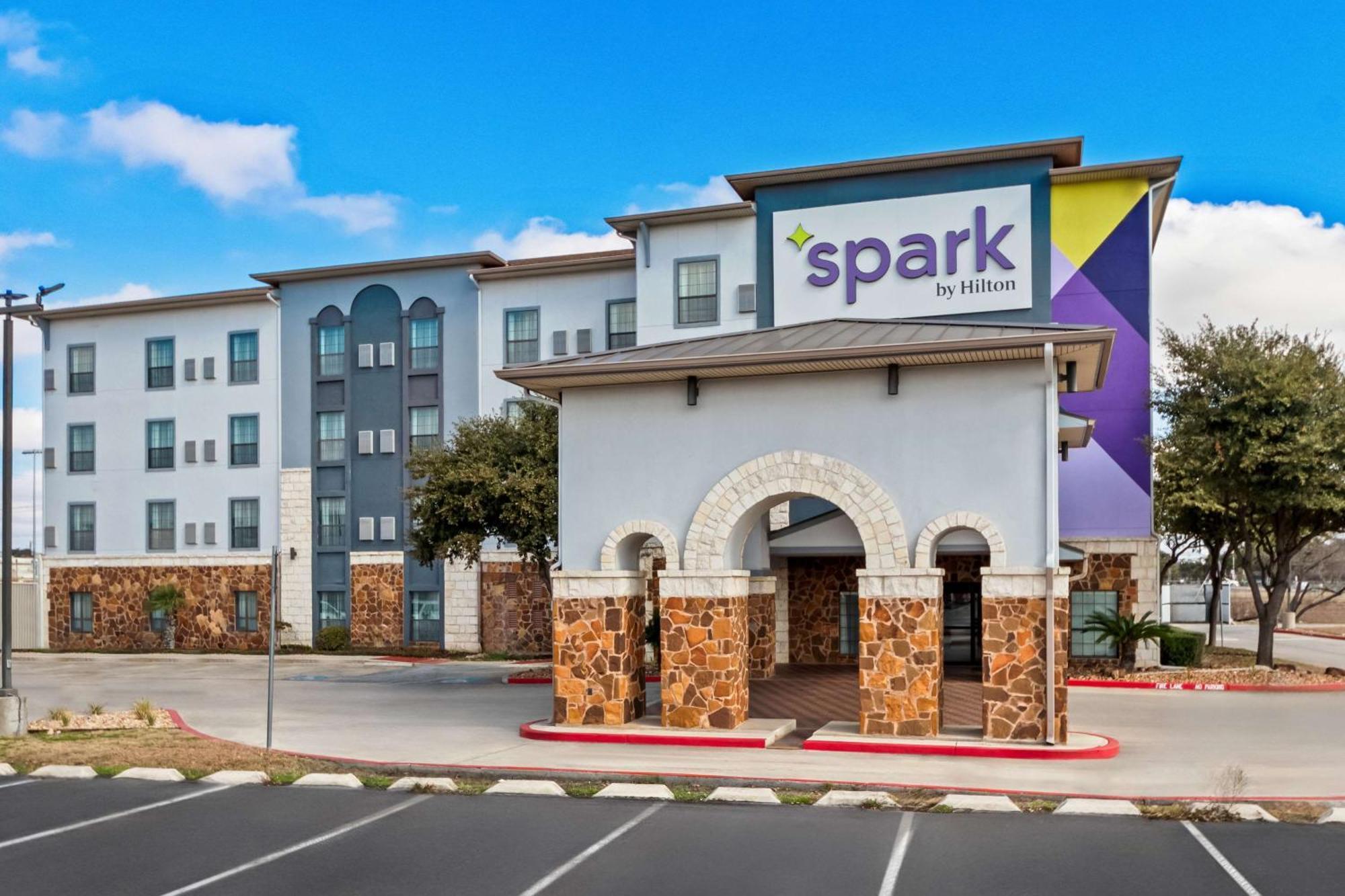 Spark By Hilton San Antonio Near Seaworld Exterior photo
