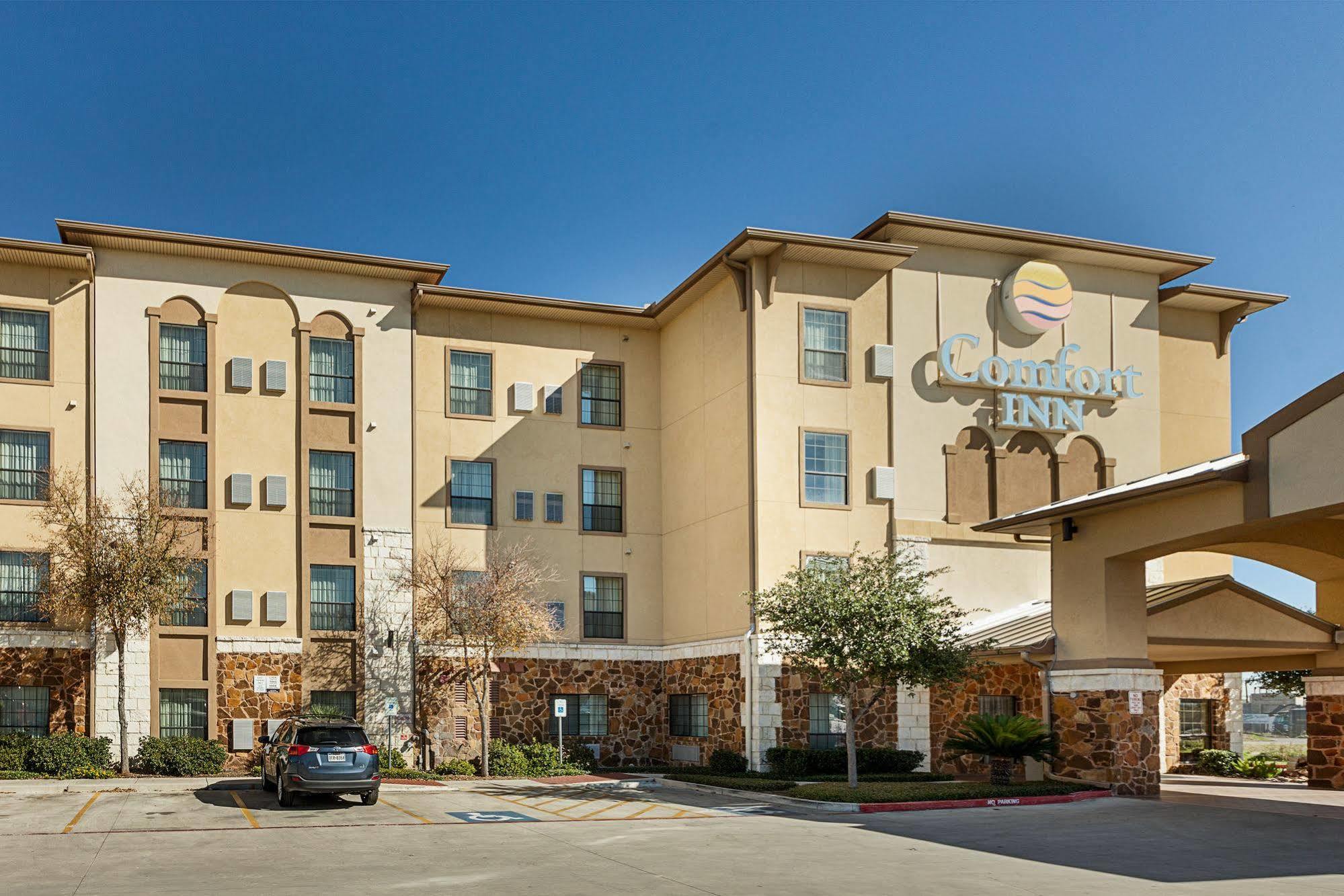 Spark By Hilton San Antonio Near Seaworld Exterior photo