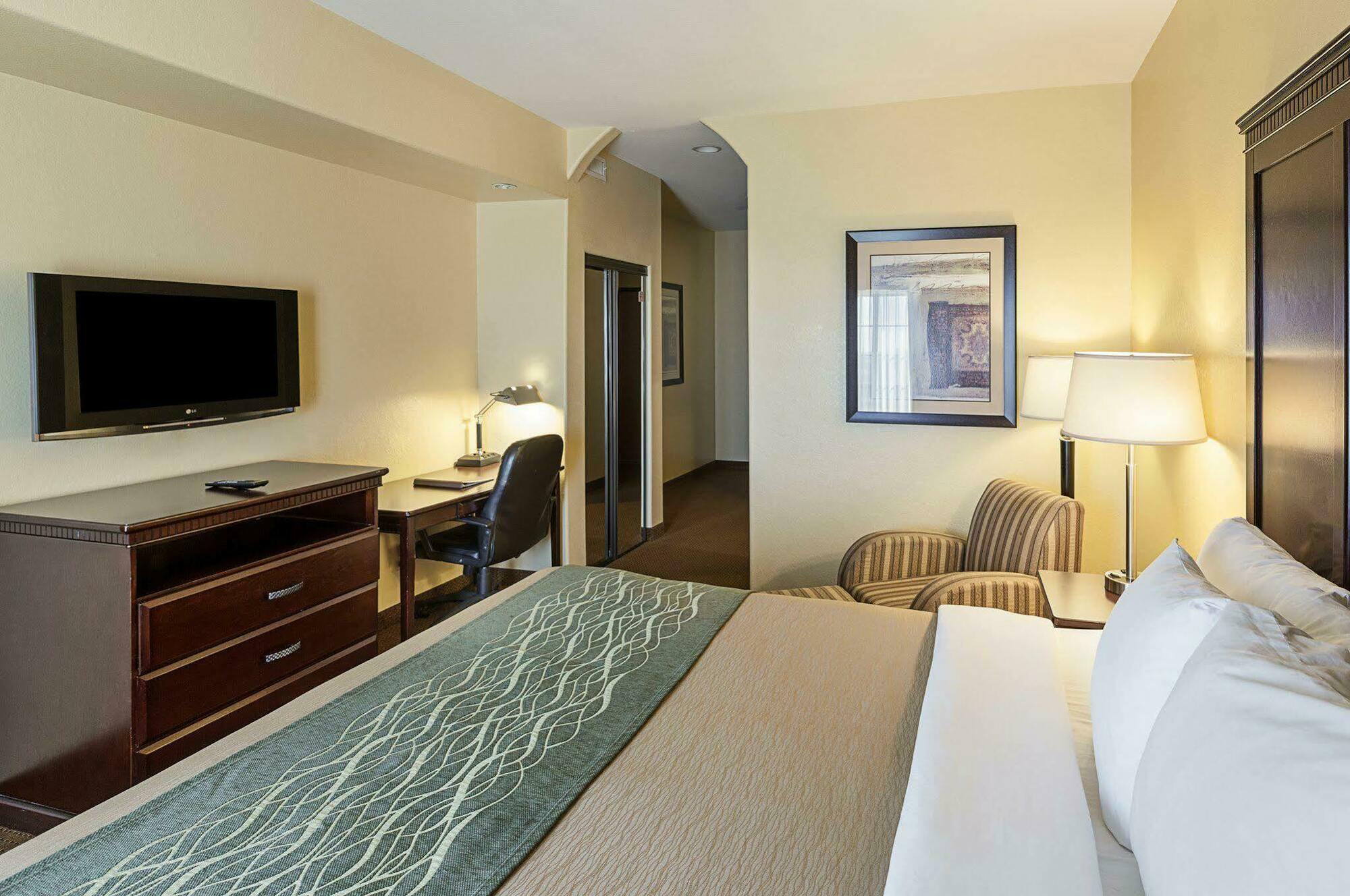 Spark By Hilton San Antonio Near Seaworld Exterior photo